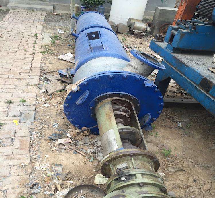 刮板式薄膜蒸發(fā)器的基本原理及其特點(diǎn)的論述: 刮板式薄膜蒸發(fā)器的基本原理及其特點(diǎn)的論述: