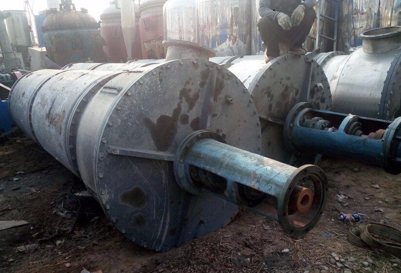 刮板式薄膜蒸發(fā)器的保養(yǎng)方法如下所示: 刮板式薄膜蒸發(fā)器的保養(yǎng)方法如下所示: